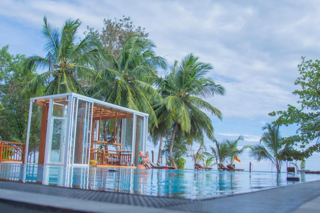 Marakolliya Beach Resort Тангалла Экстерьер фото