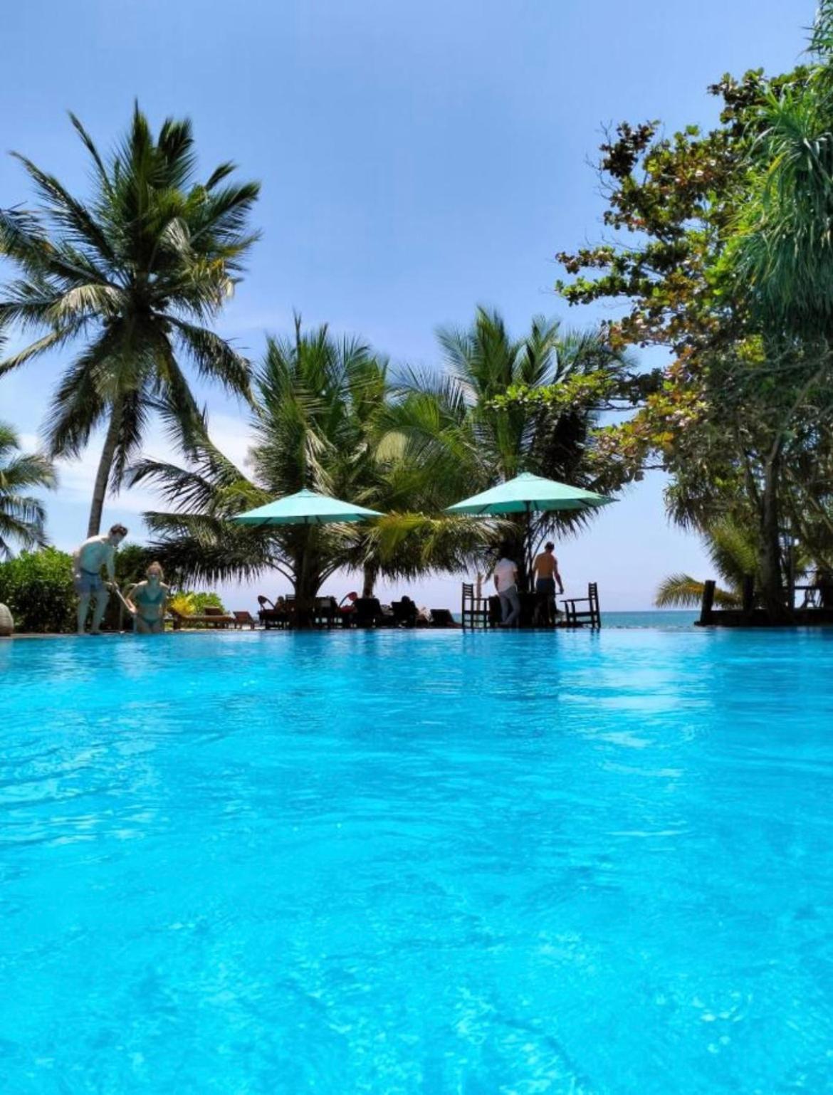 Marakolliya Beach Resort Тангалла Экстерьер фото